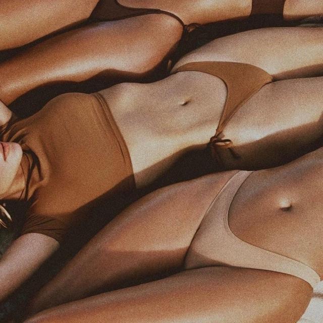 Bikini Society Club (V)